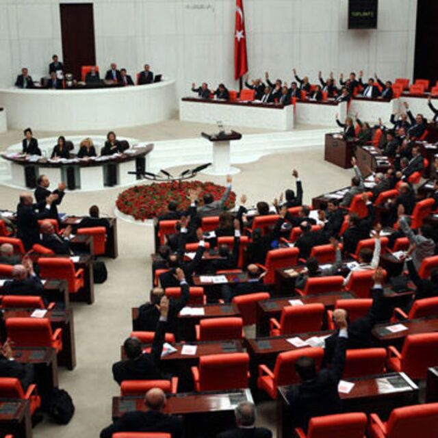 Meclis, gensoru görüşmelerine başladı