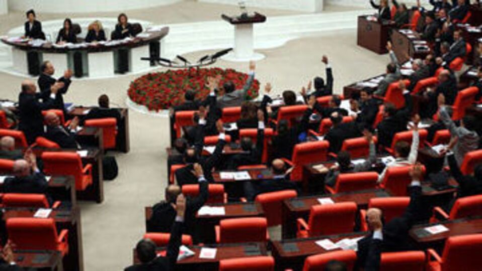 Meclis, gensoru görüşmelerine başladı
