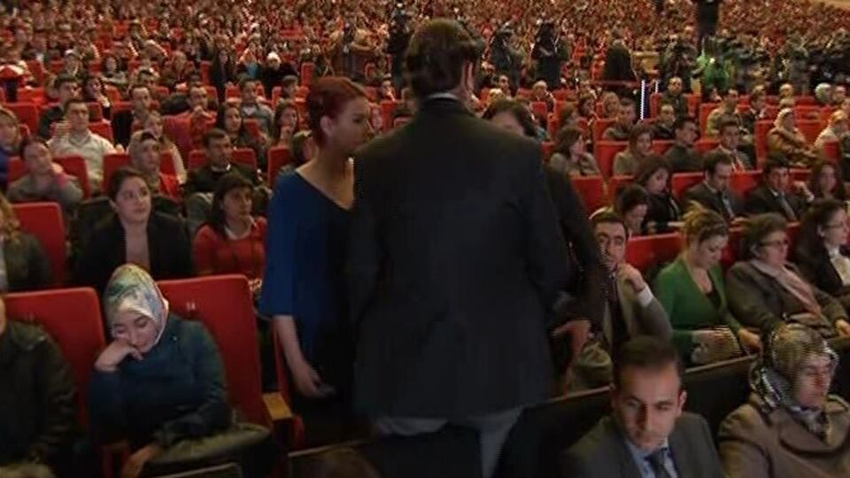 "Önce bir dinle..."