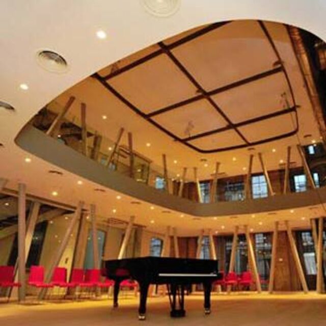 Borusan Müzik Evi Nisan'a hızlı başlıyor