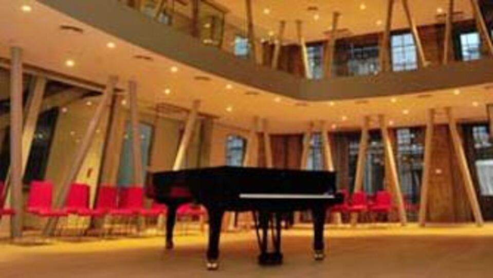 Borusan Müzik Evi Nisan'a hızlı başlıyor