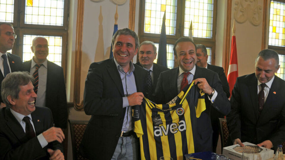 Hagi'ye Fenerbahçe forması!