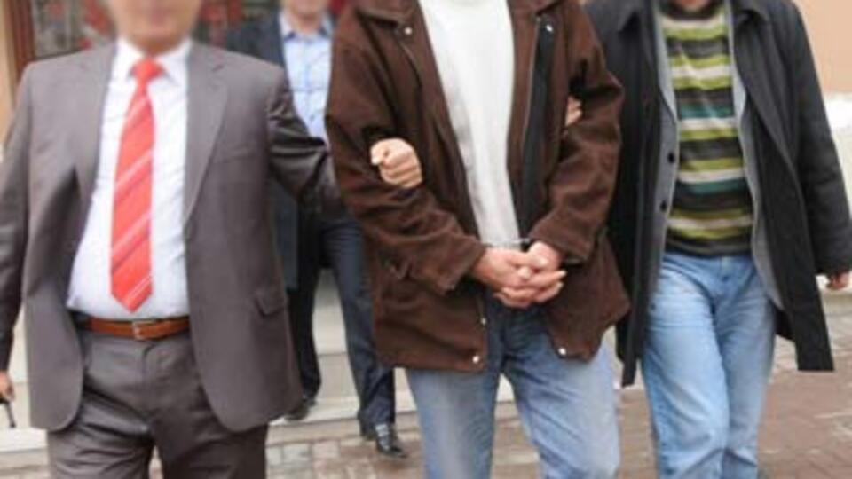 "Kızları annelerini çözmesinler diye bağladım"