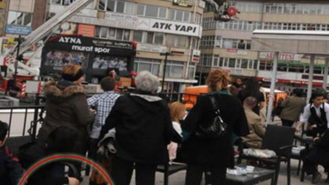 İntihar girişimini çay içerek izlediler