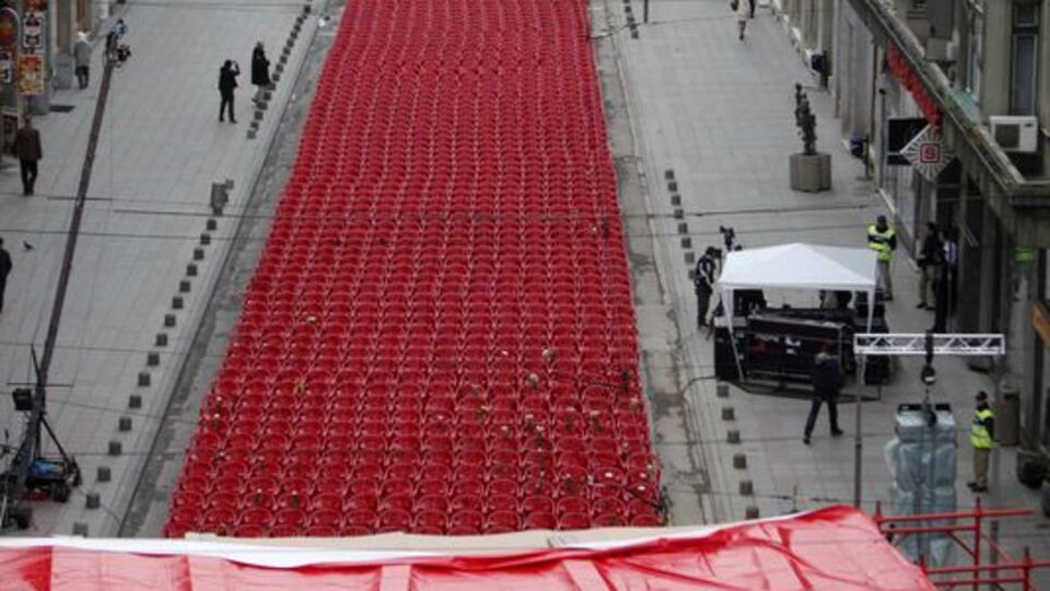 Her kurban için bir boş sandalye