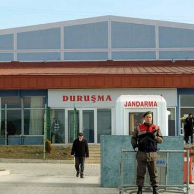 Balyoz hakimiyle Baro Başkanı tartıştı!