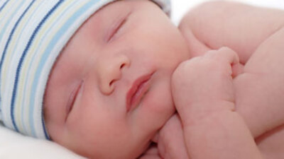 Kanguru bakımı gelişimi hızlandırıyor