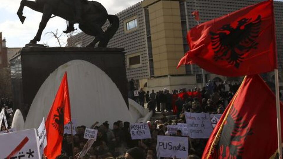 Kosova'da gerginlik artıyor