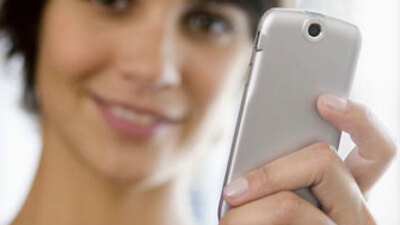 "iPhone ve Android telefonları uzaktan kumandaya dönüştürdük"