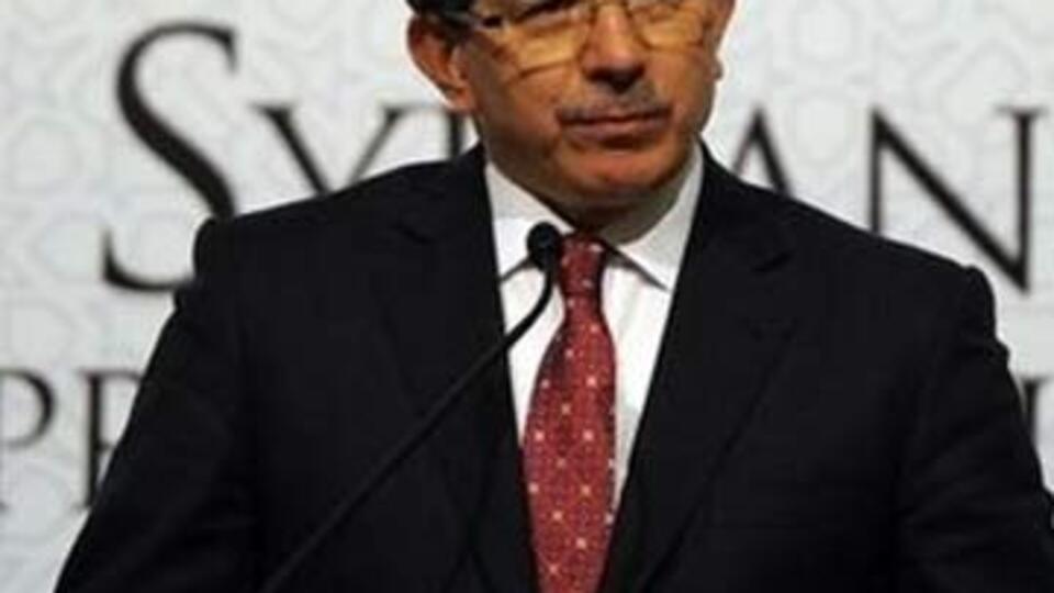 Dışişleri Bakanı Davutoğlu Türkiye'ye döndü