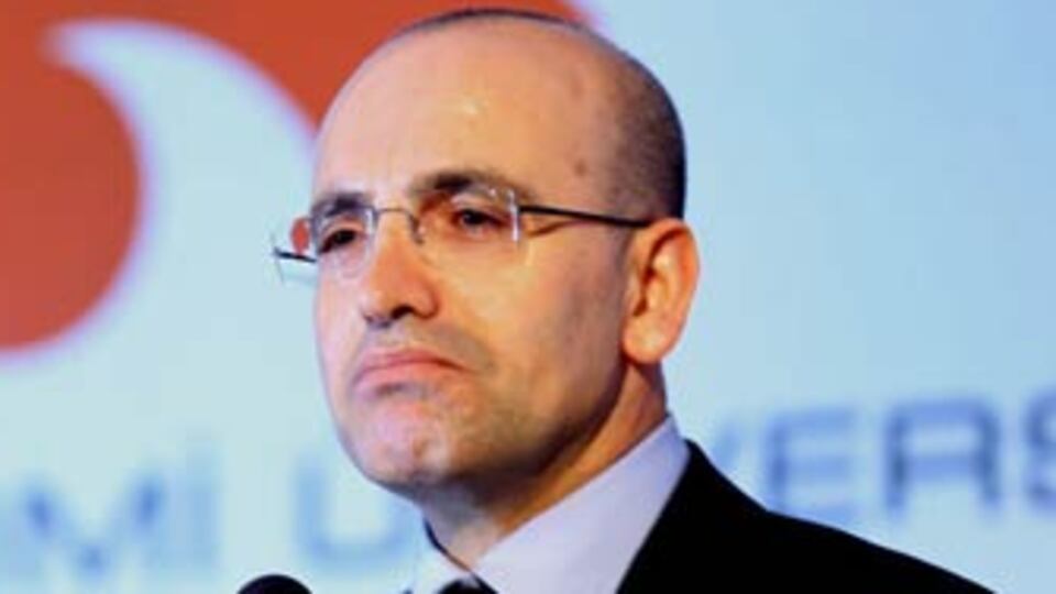 Bakanlıkları Şimşek çarptı!