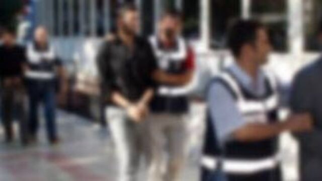 8 KCK'lı adliyede