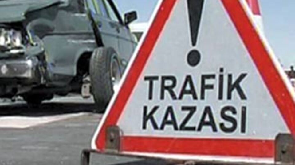 Manisa'da feci kaza: 3 ölü 5 yaralı