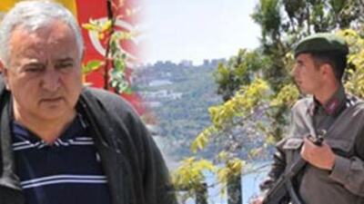 Erol Özkasnak evinin önüne jandarma çağırdı