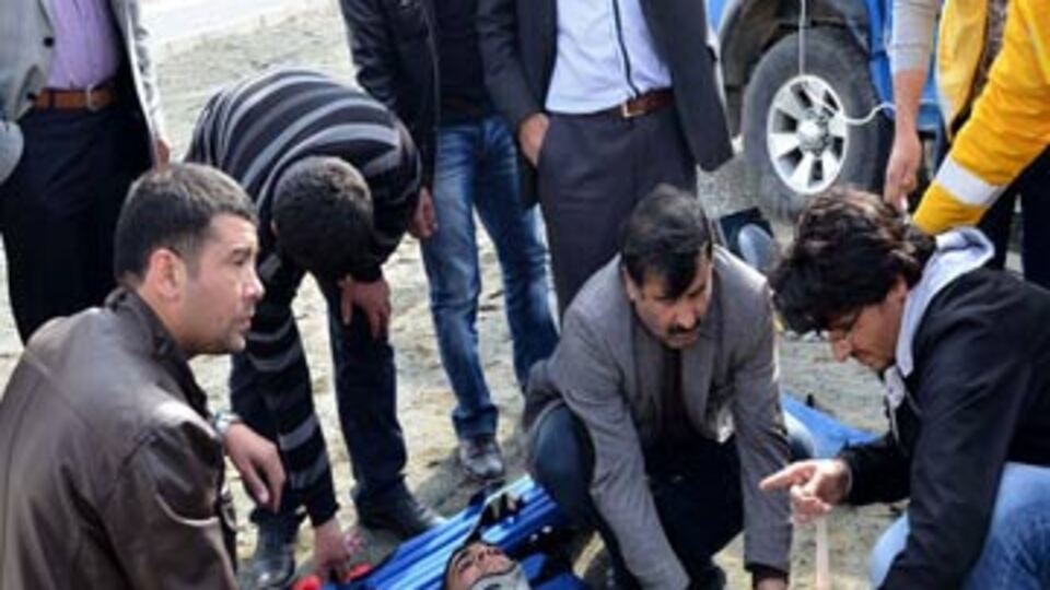 Askerleri taşıyan kamyonet kaza yaptı