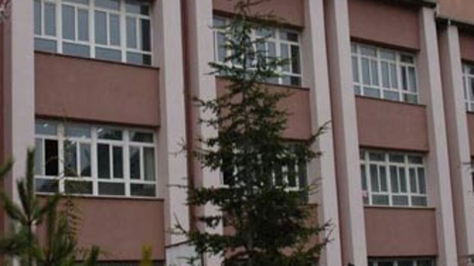 İlköğretimde skandal!