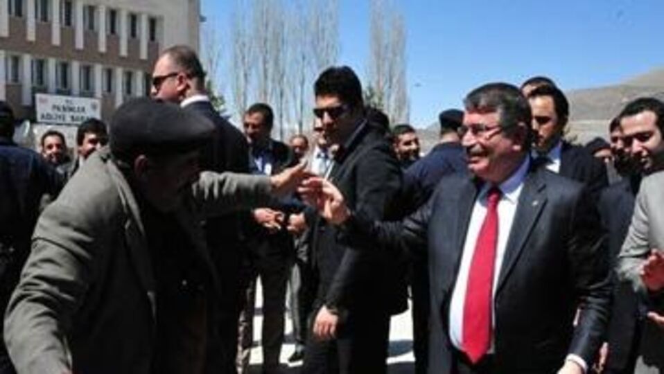 Muhalefet Bakan Şahin'e tepkili