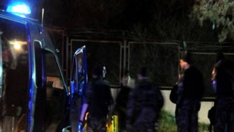 Kışlaya kalaşnikoflu saldırı