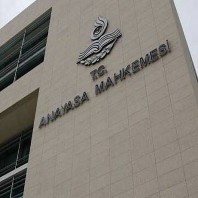 CHP 12 yıllık eğitim düzenlemesi için AYM'ye gidiyor