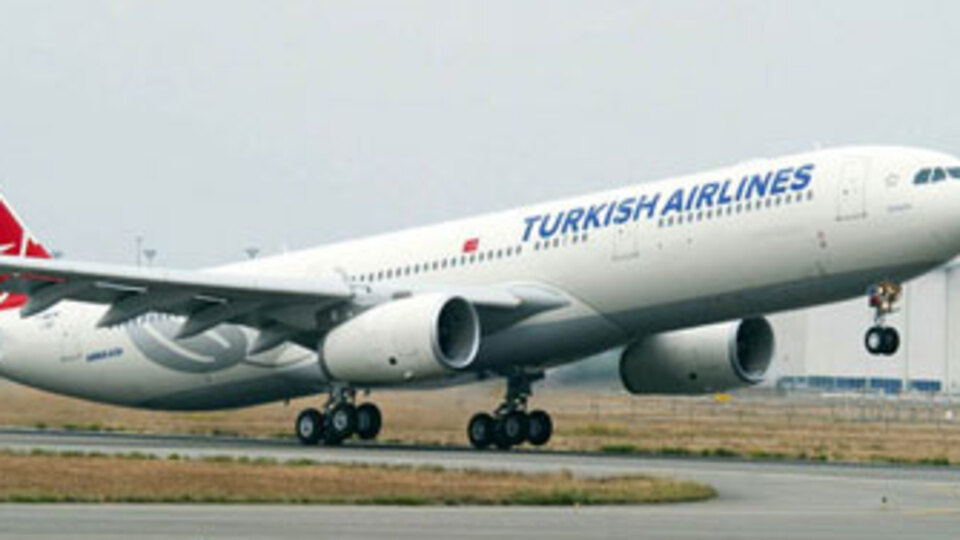 THY uçağı 1 metre sürüklendi! - VİDEO