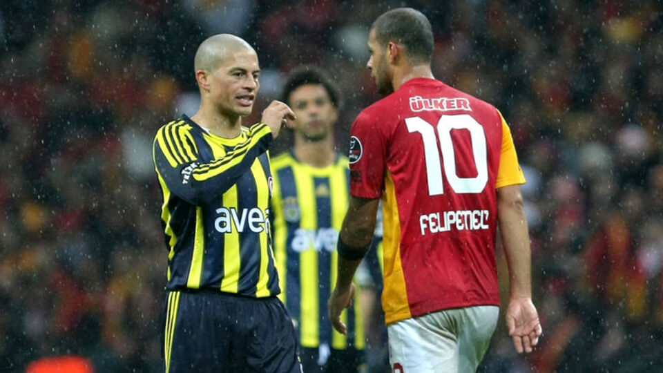 Arena'da unvan yarışı!