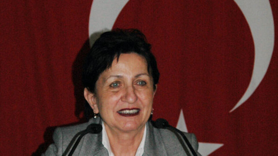Binnaz Toprak: "Erbakan laikliği geriletecek birşey yapmadı"
