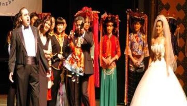 Çinli opera sanatçıları Mersin'de