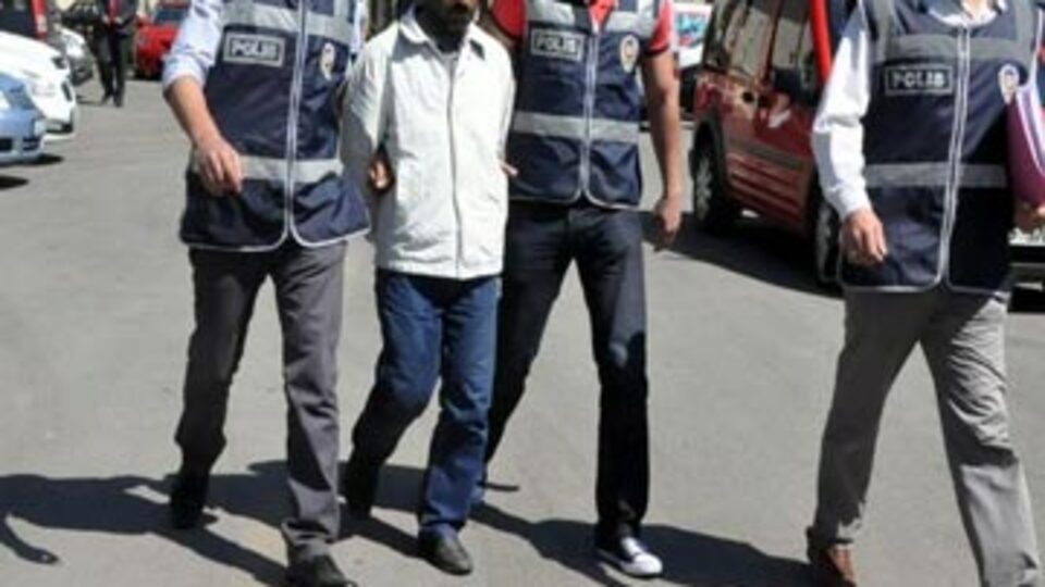 PTT soyguncusu paniğe kapılırsa...