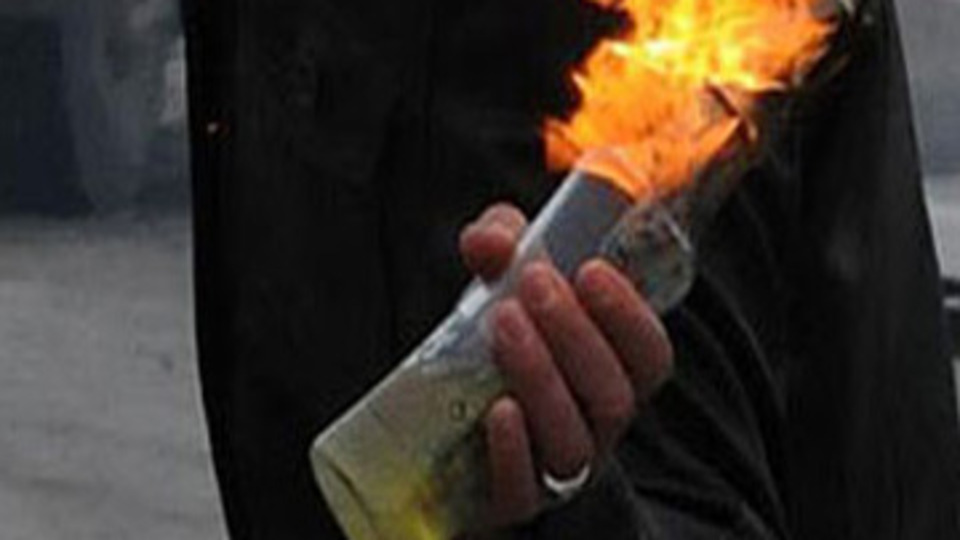 Beyoğlu'nda molotoflu saldırı