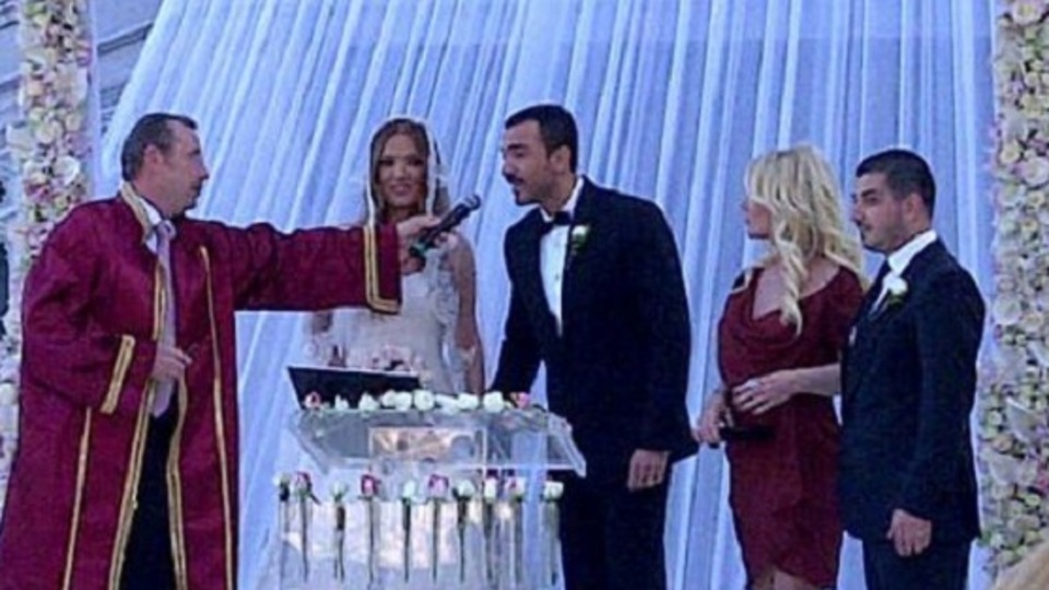 Evli, mutlu... GALERİ