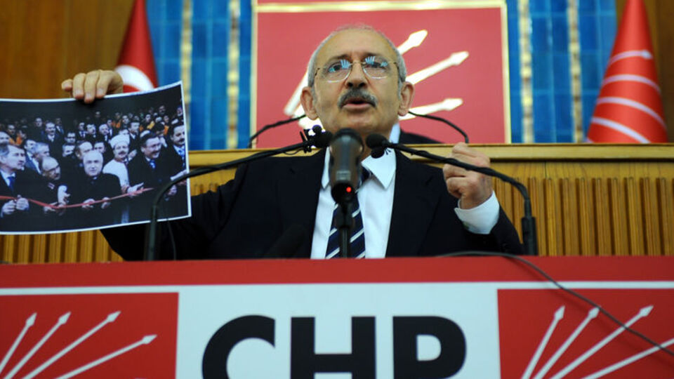 "Hikmetyar'ın önünde diz çöktüğün noktadasın"