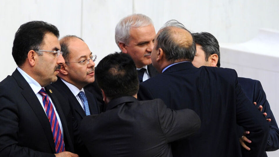 Meclis'te sert tartışma!