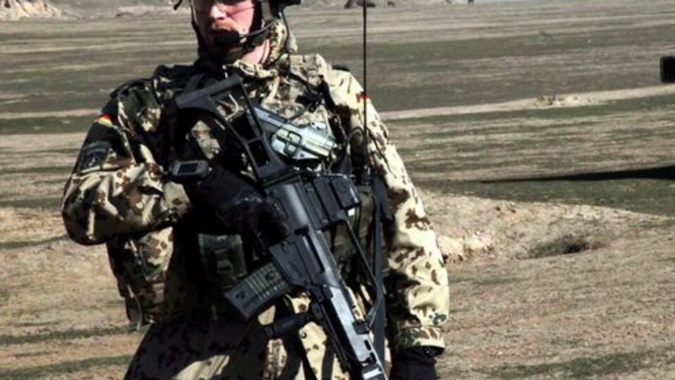 Afganistan'da 4 NATO askeri öldürüldü
