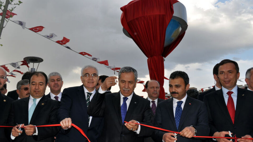 "Suratlarına tokadı bulacaklar!"