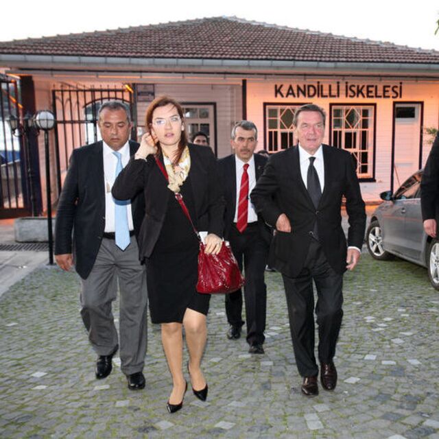 Erdoğan, Schröder ile görüştü