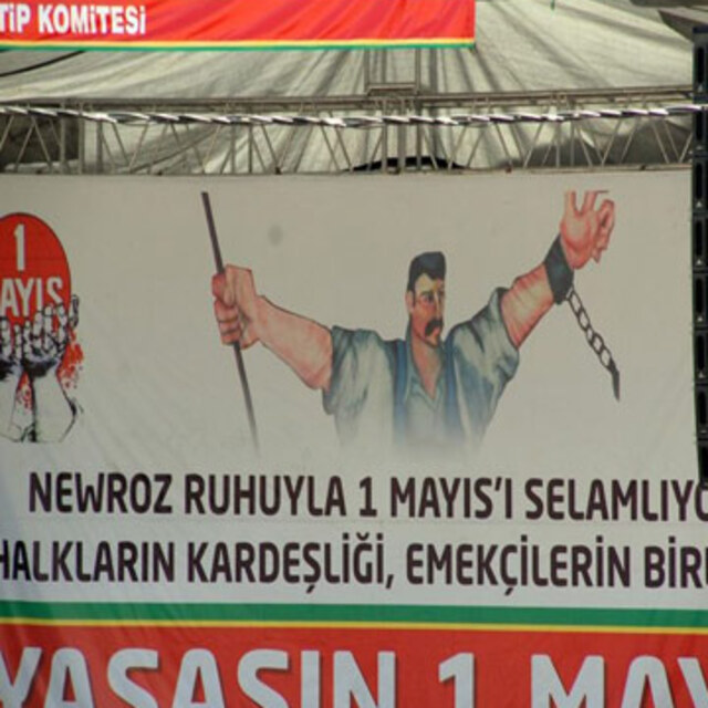 1 Mayıs pankartında 'Öcalan' krizi