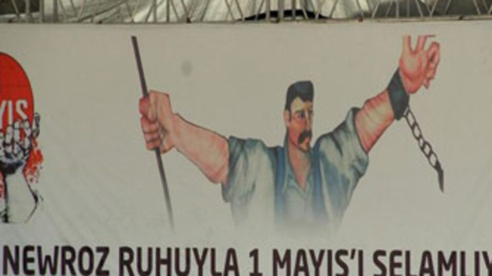 1 Mayıs pankartında 'Öcalan' krizi