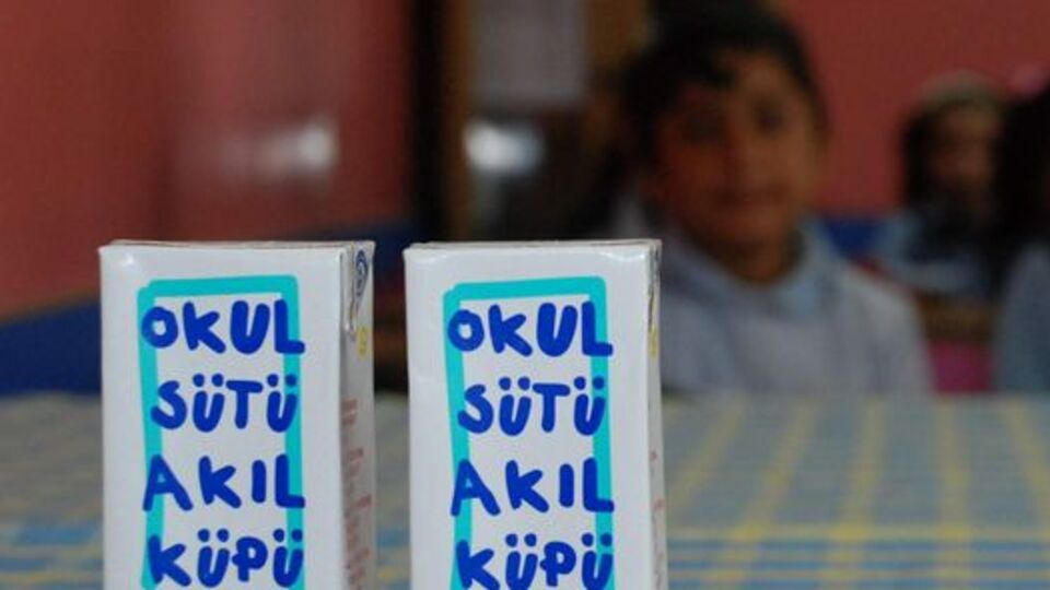 Okullarda süt dağıtımına başlandı