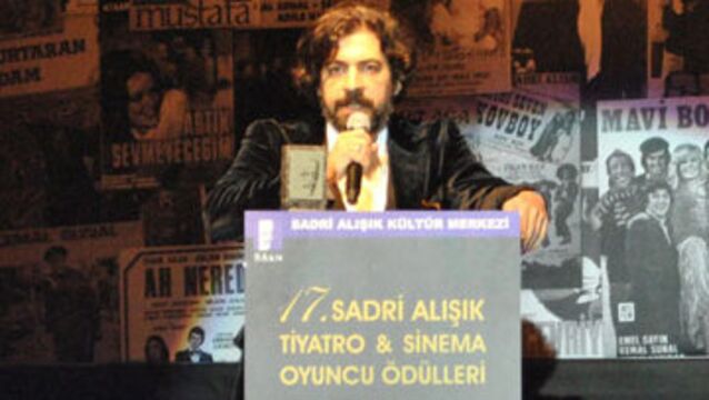''17. Sadri Alışık Sinema ve Tiyatro Oyuncu Ödülleri'' sahiplerini buldu