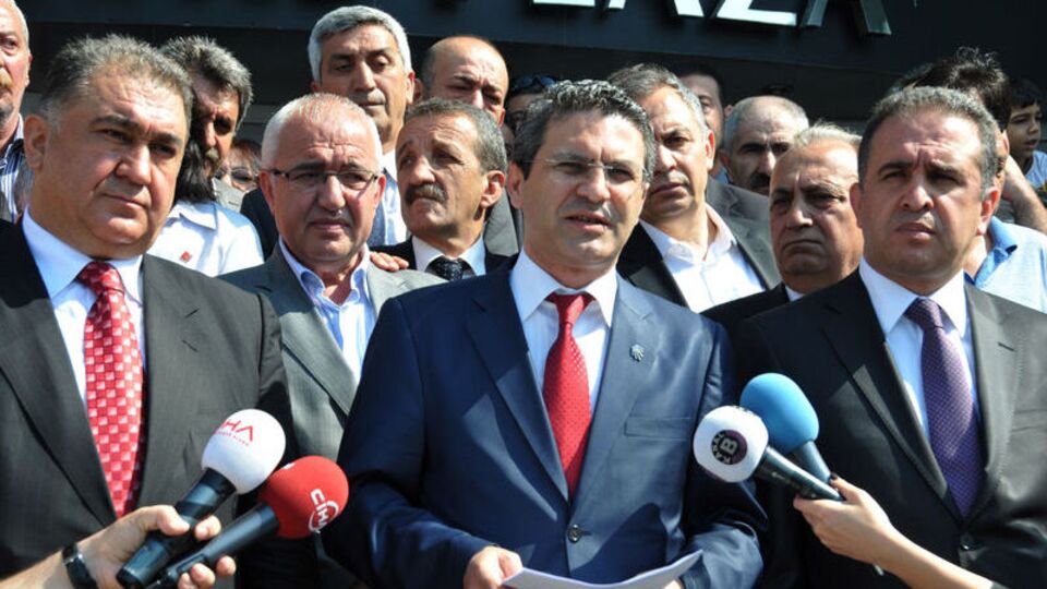 CHP yeni tiyatro yönetmeliğinin iptalini istedi