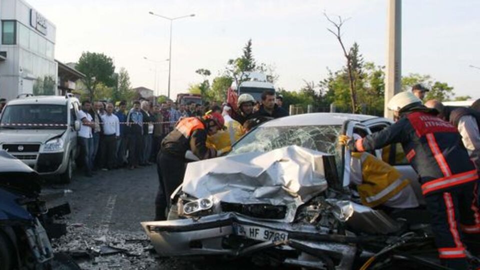 Ümraniye'de zincirleme kaza!