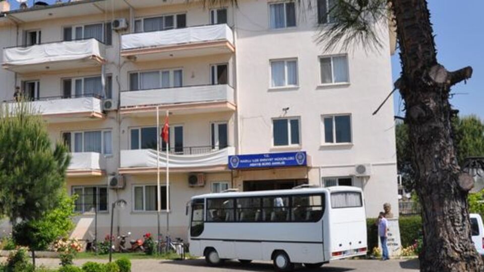 CHP'li belediye başkanlarına gözaltı