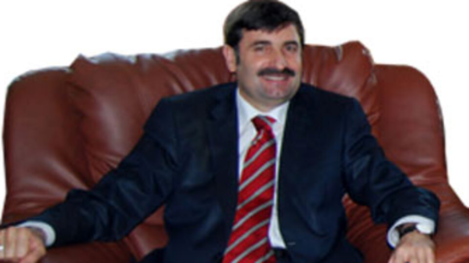 "Ferrari hızında Buldozer olmaz"