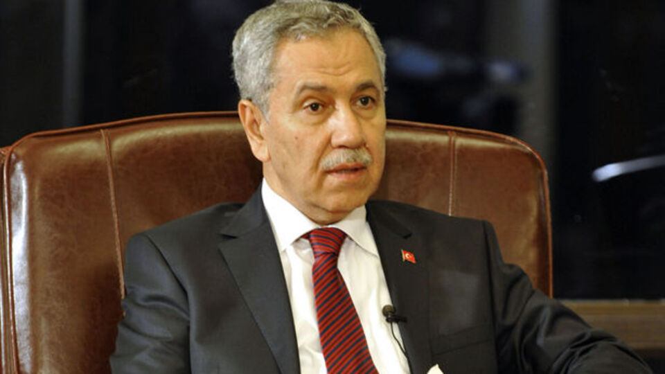 Arınç'tan Muhteşem Yüzyıl benzetmesi!