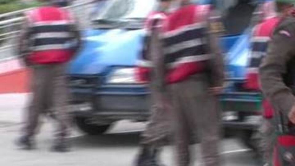 Şanlıurfa'da köye baskın!