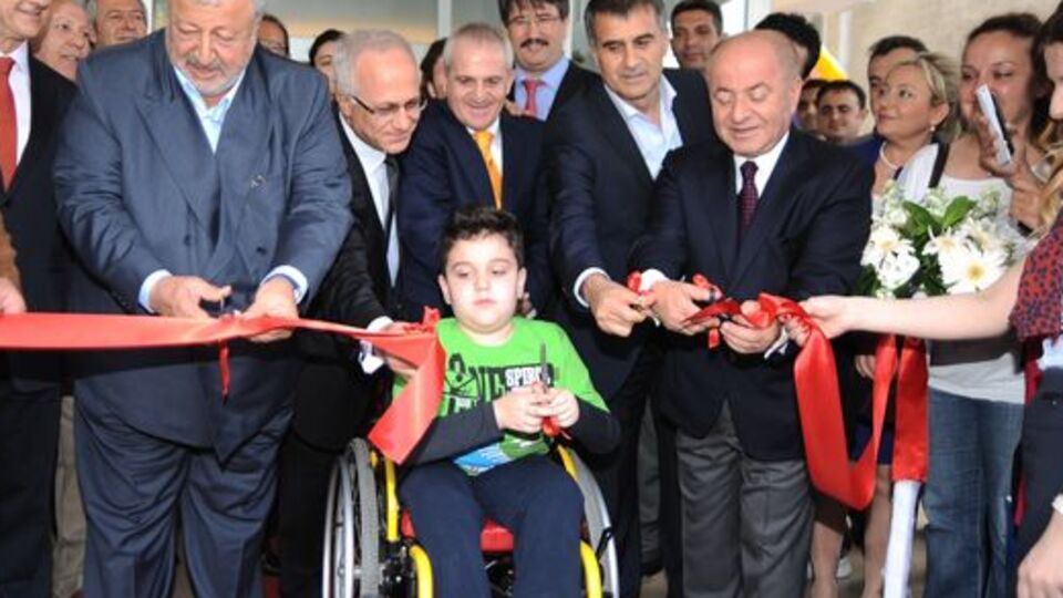 Şenol Güneş, Bağdat Caddesi'nde!