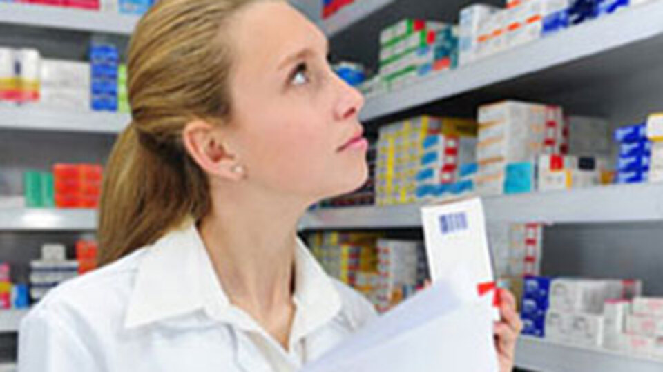 Eczacılara yeni kimlik!