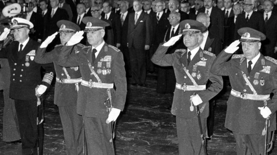 12 Eylül emri: Kaçanı tarayın