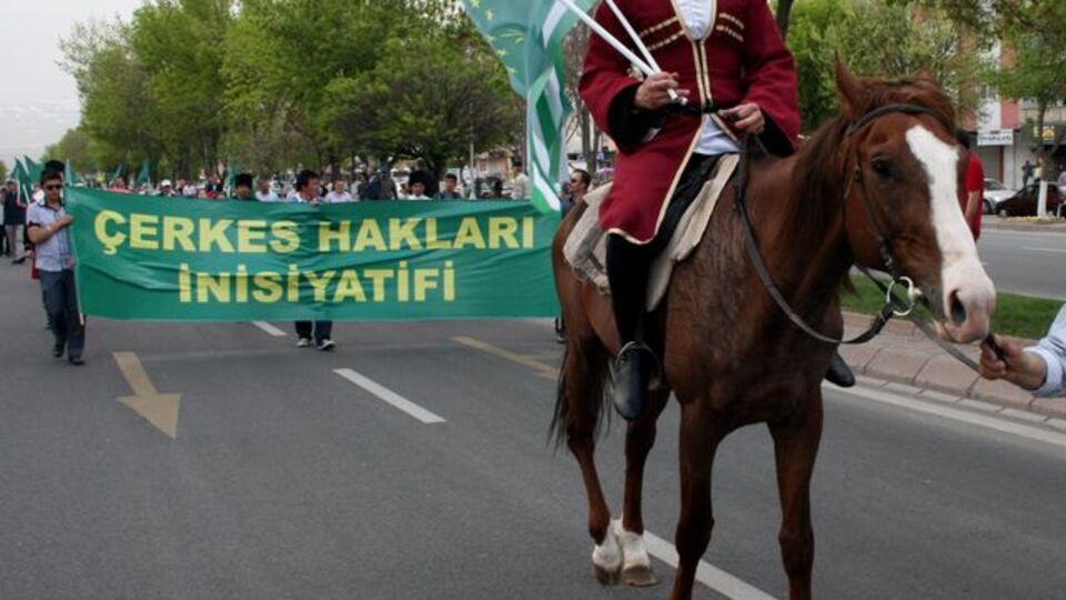 Çerkezler 'sürgün' için yürüdü