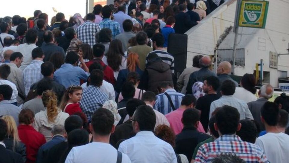 Üst geçit çilesi!